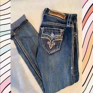 ROCK REVIVAL SKINNIES 🌟